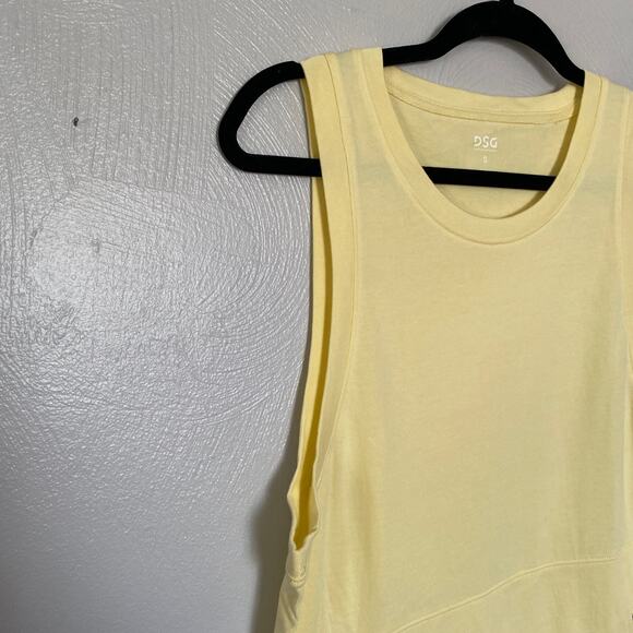 DSG Men's Yellow Crewneck Basic Tank Front Kangaroo Two Zipper Pocket Small NWOT - Picture 3 of 9